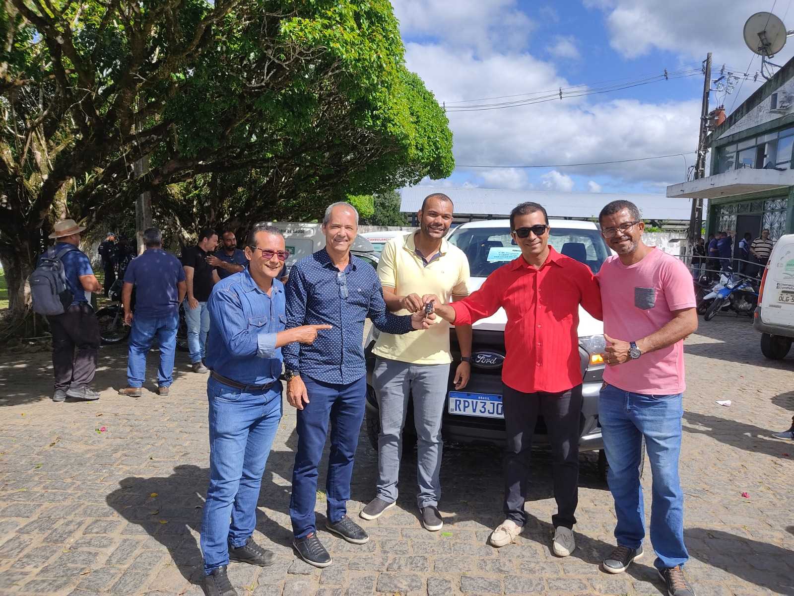 Camacã: Prefeito Paulo do Gás vai a Salvador recebe uma Ranger zero km e mais atrações para o Arraiá do Xenhenhém


